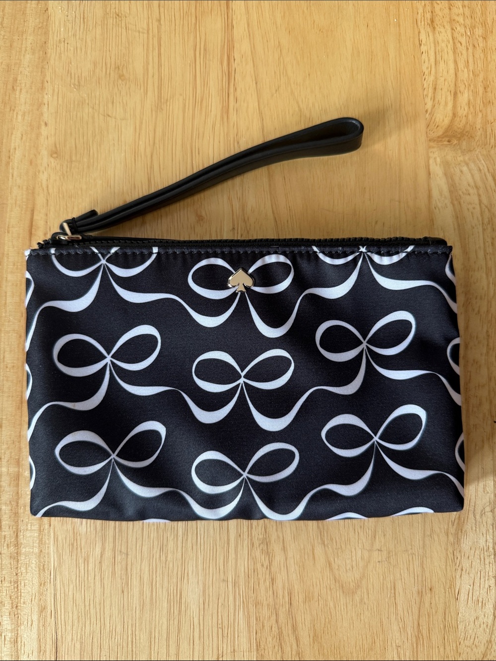 kate spade Black & White Bow Print Wristlet